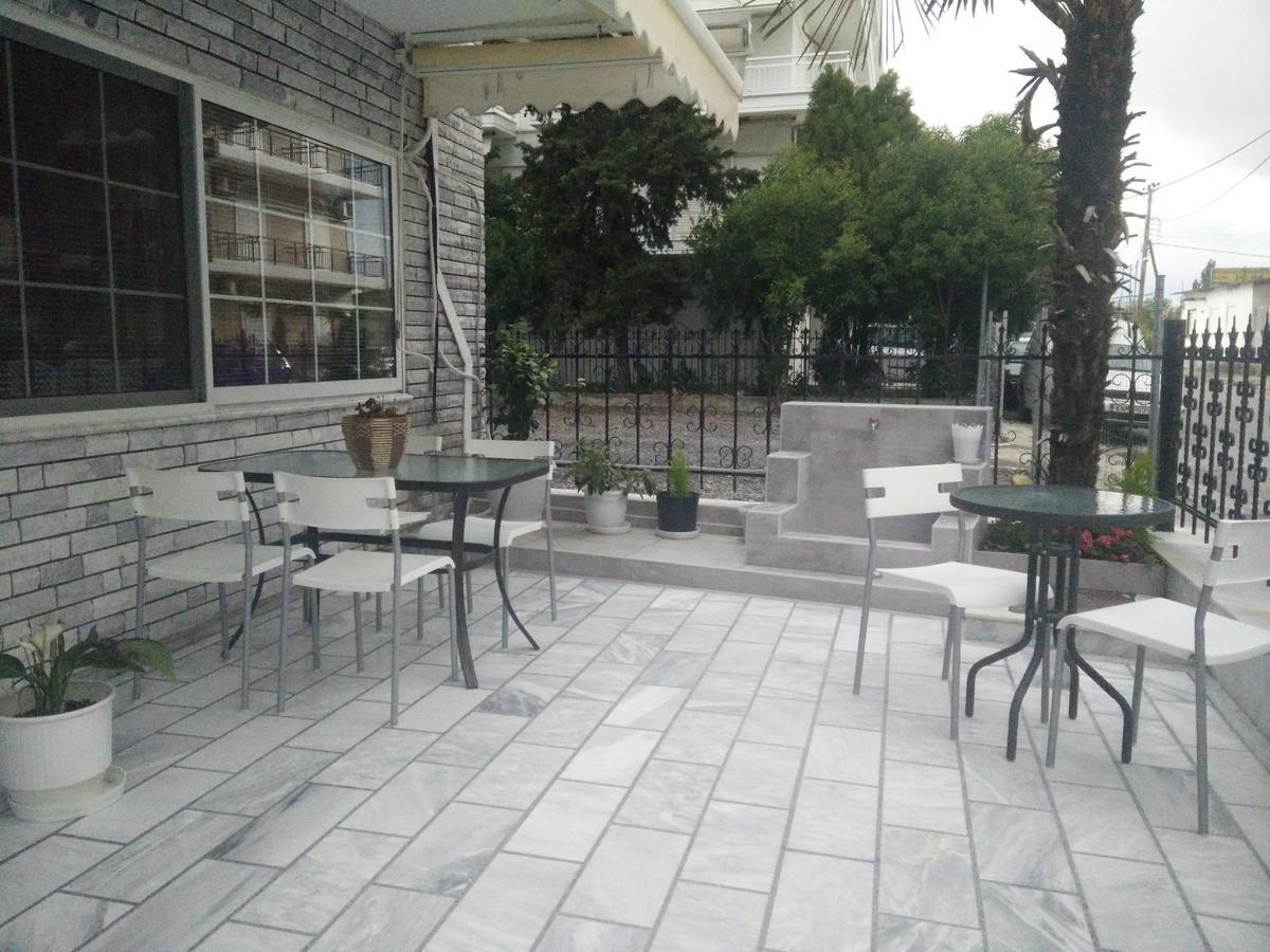 Giannis Hotel Paralía Exterior foto