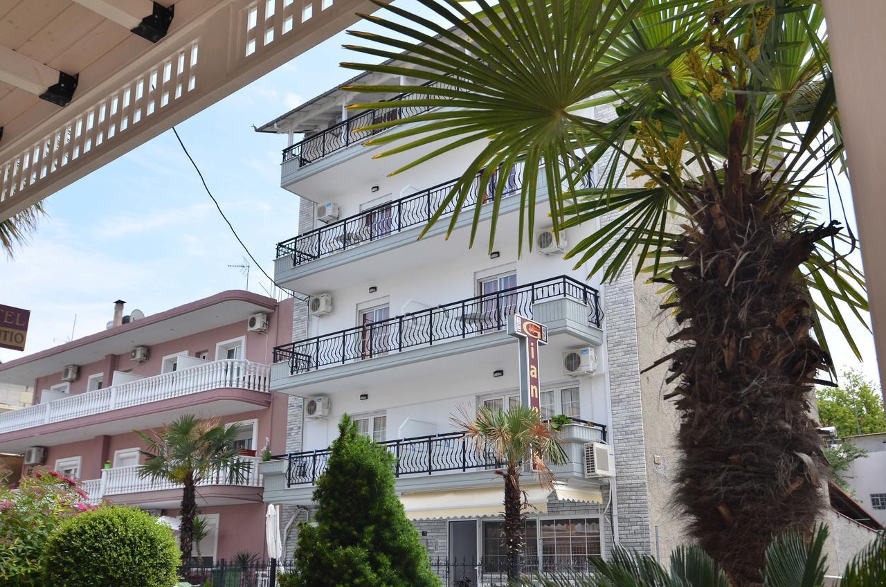 Giannis Hotel Paralía Exterior foto